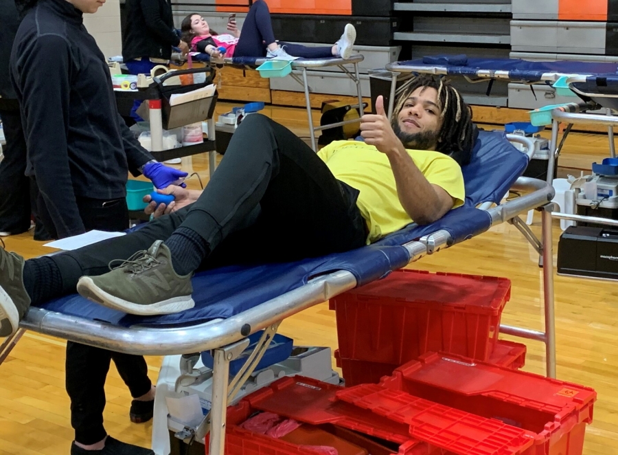 thumbs up from a blood donor